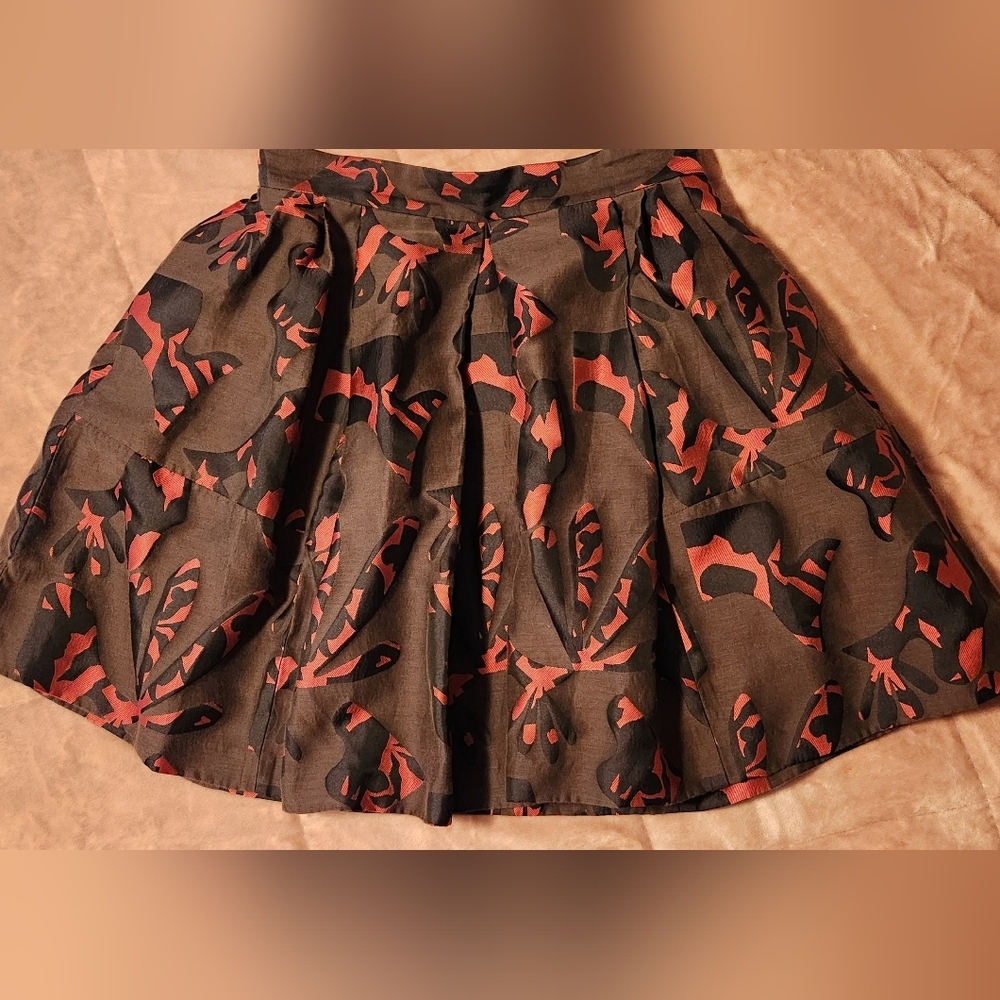 NWOT-Stylish Banana Republic Brown, Pink And Black Pleated Skirt